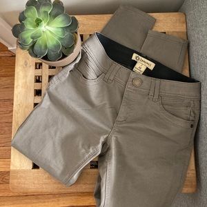 Gray/Brown pants